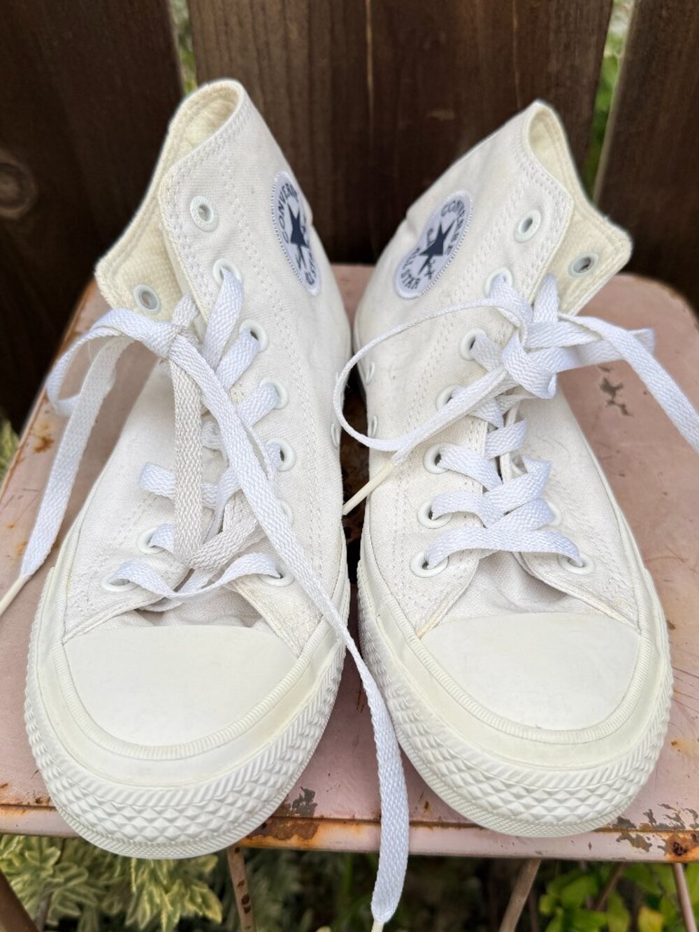 White Converse High Top Tennis Shoes Sneakers Chucks Size Womens 7